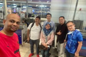 Malaysian ICOE team in KLIA : from left - Mr Baskaren, Dr Thanee, Dr Sim, Dr Shuib, Dr Khoo and me
